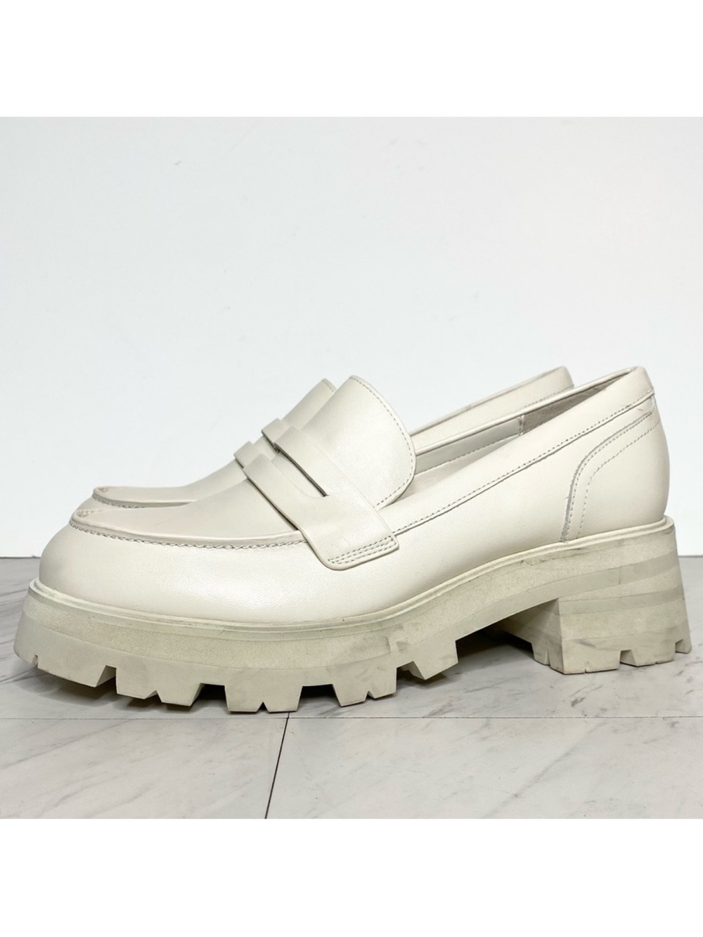 Marc Fisher Latika Cream Leather Lug Sole Loafer 9M